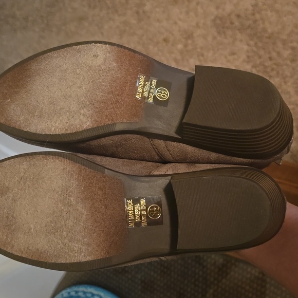 Gray Faux Suede Booties Size 8.5 (#17) - Picture 7 of 8